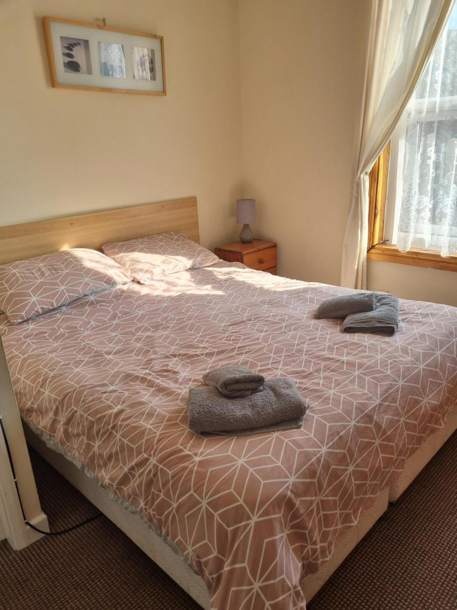 Leeds House Guest House ブリドリントン エクステリア 写真